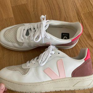 Women's V-10 Veja Sneakers